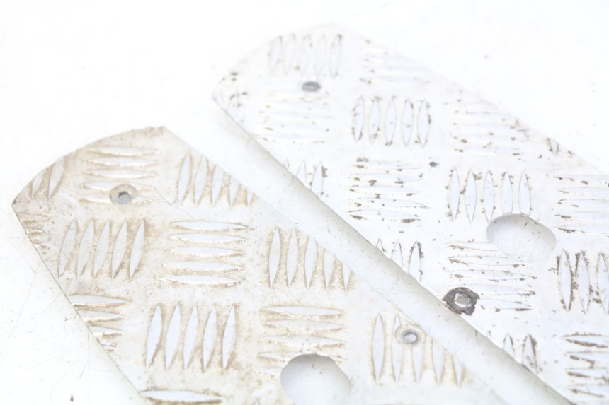 photo de FUßRAUMMATTE PEUGEOT SPEEDFIGHT 3 AIR 50 (2009 - 2015) - Technische Nahaufnahme