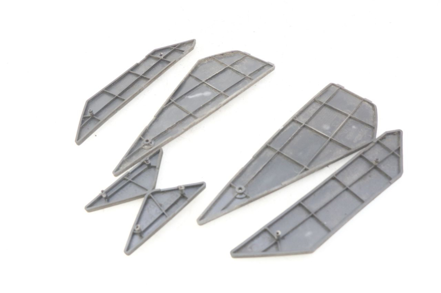 photo de FUßRAUMMATTE APRILIA SR 2T 50 (2012 - 2017) - Detailansicht des Bauteils