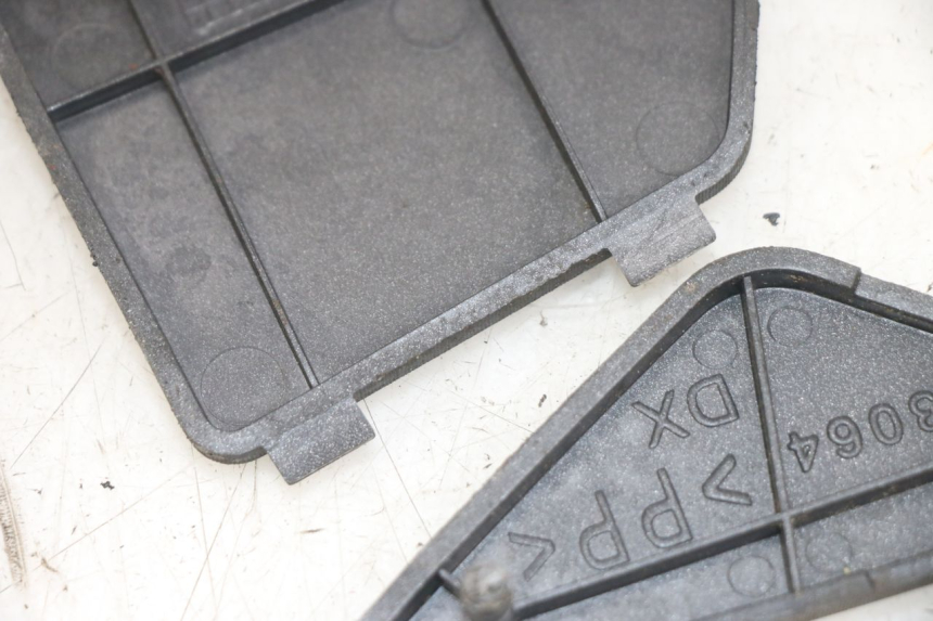 photo de FUßRAUMMATTE APRILIA SR 2T 50 (2012 - 2017) - Zoom auf Gebrauchszustand