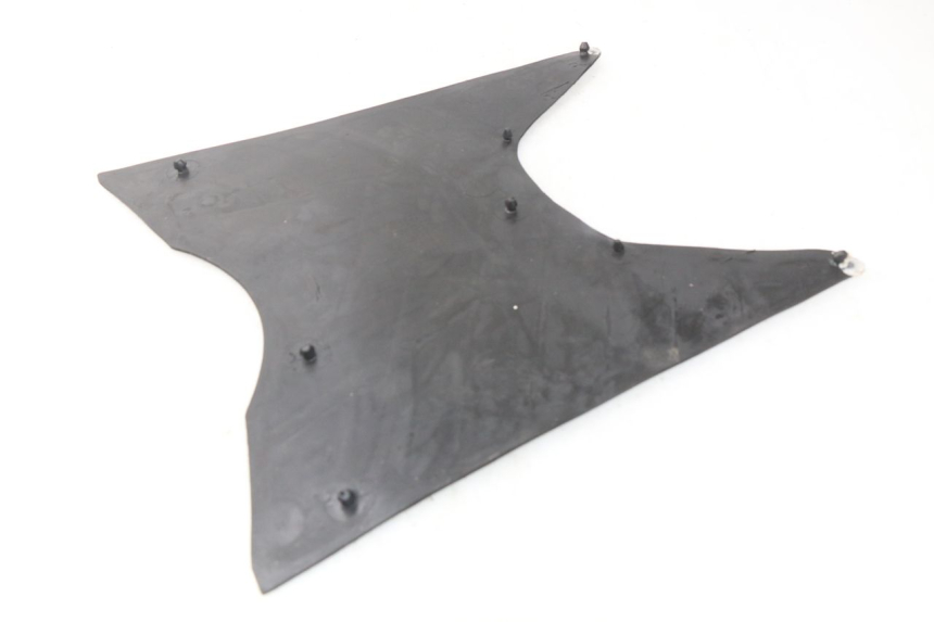 photo de TRITTBRETT VERKLEIDUNG GUMMI FYM STRADA 50 (2007 - 2014) - Detailansicht des Bauteils