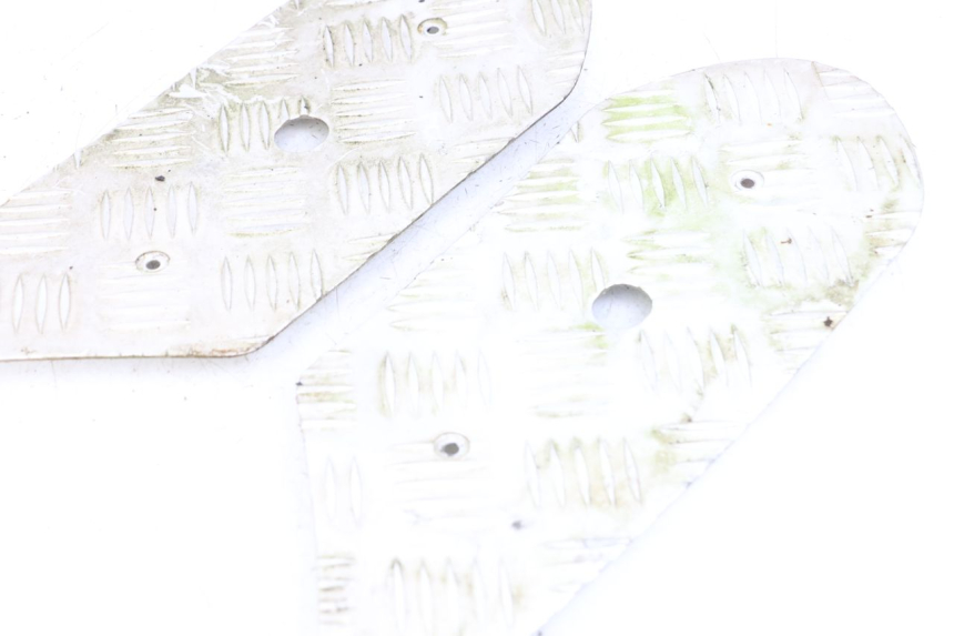 photo de TRITTBRETT VERKLEIDUNG GUMMI PEUGEOT STREETZONE 2T 50 (2014 - 2019) - Zoom auf Gebrauchszustand