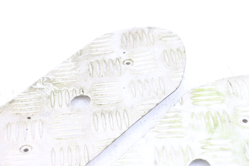 photo de TRITTBRETT VERKLEIDUNG GUMMI PEUGEOT STREETZONE 2T 50 (2014 - 2019) - Alternative Perspektive