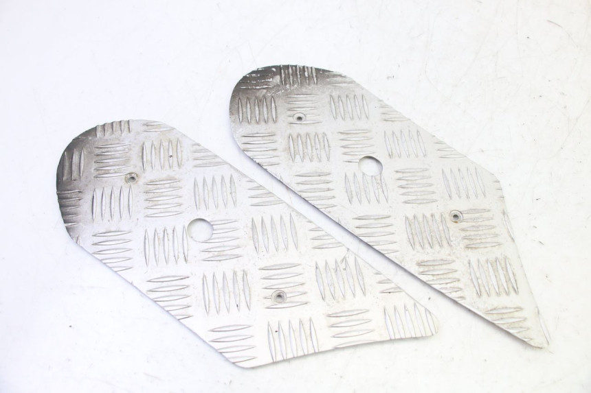 photo de TRITTBRETT VERKLEIDUNG GUMMI PEUGEOT STREETZONE I 2T 50 (2018 - 2020) - Alternative Perspektive