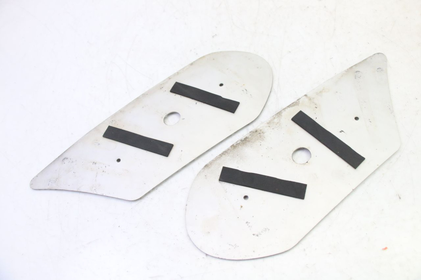 photo de TRITTBRETT VERKLEIDUNG GUMMI PEUGEOT STREETZONE I 2T 50 (2018 - 2020) - Technische Nahaufnahme