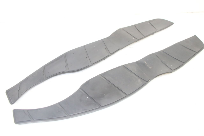 photo de TRITTBRETT VERKLEIDUNG GUMMI SUZUKI BURGMAN 125 (2015 - 2017) - Hauptansicht