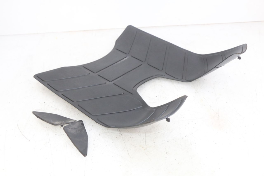 photo de FUßRAUMMATTE PEUGEOT SV 125 (1991 - 1994) - Zoom auf Gebrauchszustand