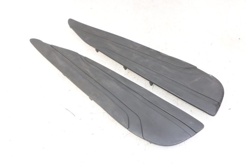 photo de TRITTBRETT VERKLEIDUNG GUMMI YAMAHA X-MAX XMAX ABS 250 (2010 - 2012) - Alternative Perspektive