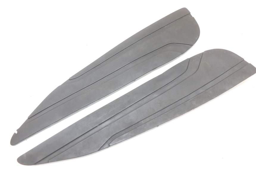 photo de FUßRAUMMATTE YAMAHA X-MAX XMAX 125 (2010 - 2013) - Detailansicht des Bauteils