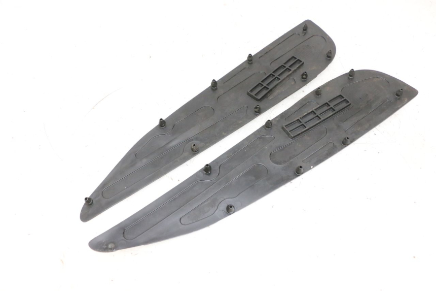 photo de FUßRAUMMATTE YAMAHA X-MAX XMAX 125 (2010 - 2013) - Details der Befestigungspunkte