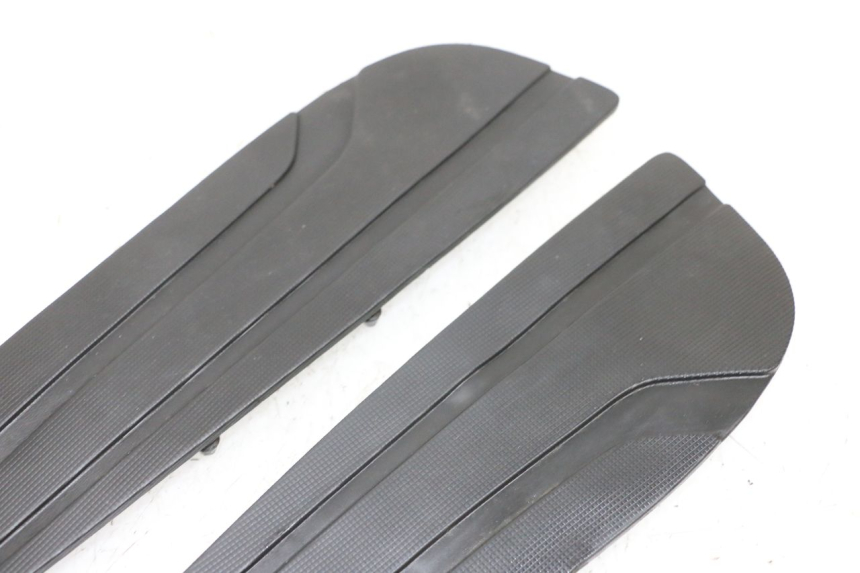 photo de FUßRAUMMATTE YAMAHA X-MAX XMAX 125 (2010 - 2013) - Geprüftes Gebrauchtteil