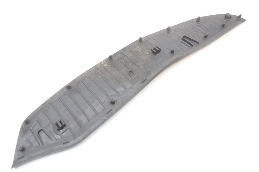 photo de FUßRAUMMATTE PIAGGIO X10 125 (2012 - 2017) - Gesamtansicht des Produkts