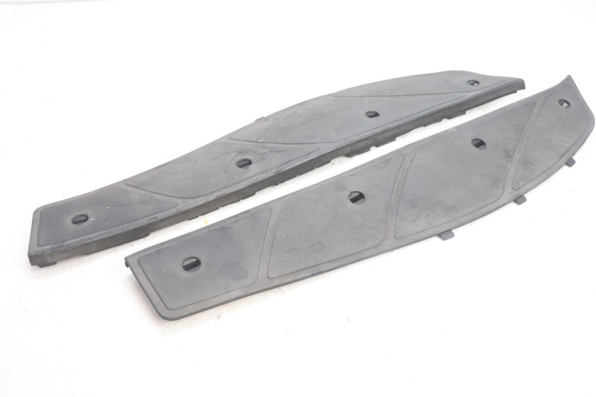 photo de TRITTBRETT VERKLEIDUNG GUMMI PIAGGIO X9 AMALFI 180 (2000 - 2003) - Hauptansicht