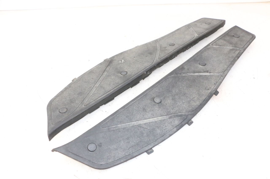 photo de TRITTBRETT VERKLEIDUNG GUMMI PIAGGIO X9 EVOLUTION 125 (2003 - 2007) - Hauptansicht