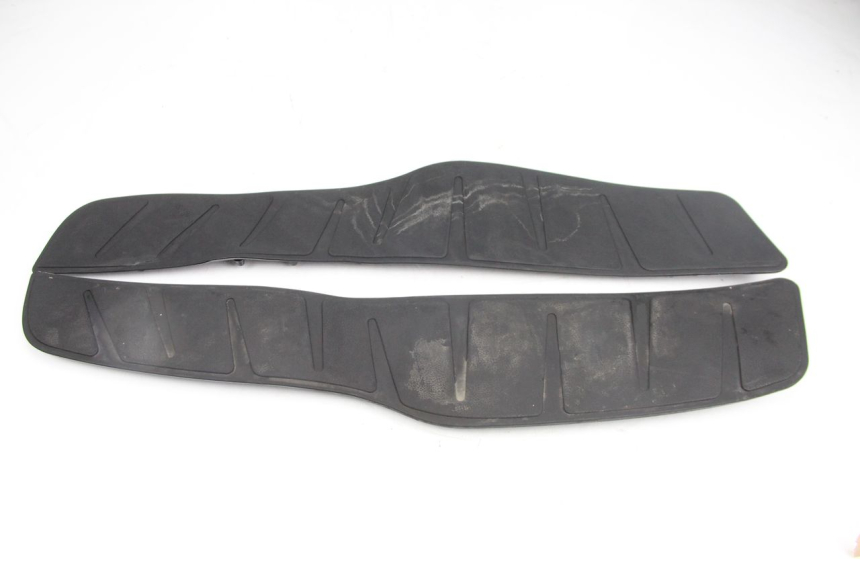 photo de TRITTBRETT VERKLEIDUNG GUMMI PIAGGIO XEVO - X EVO 125 (2007 - 2017) - Hauptansicht