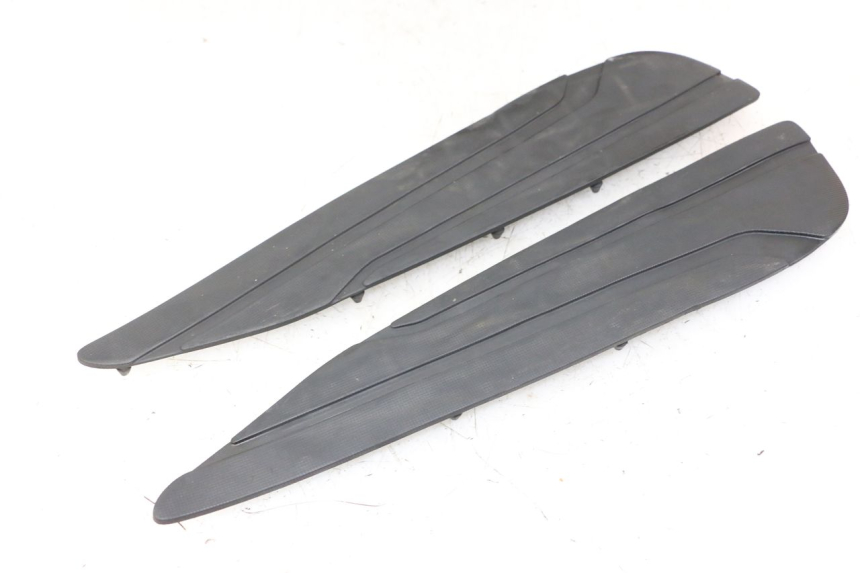 photo de TRITTBRETT VERKLEIDUNG GUMMI YAMAHA X-MAX XMAX ABS 250 (2010 - 2014) - Hauptansicht