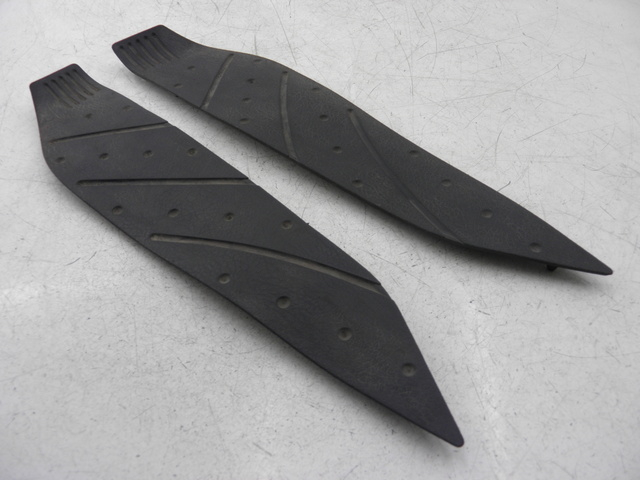 photo de TRITTBRETT VERKLEIDUNG GUMMI YAMAHA XMAX X-MAX 125 (2006 - 2009) - Hauptansicht