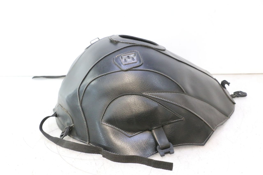 photo de TANKSCHUTZHAUBE KAWASAKI ZZR 600 (1995 - 2004) - Zoom auf Gebrauchszustand