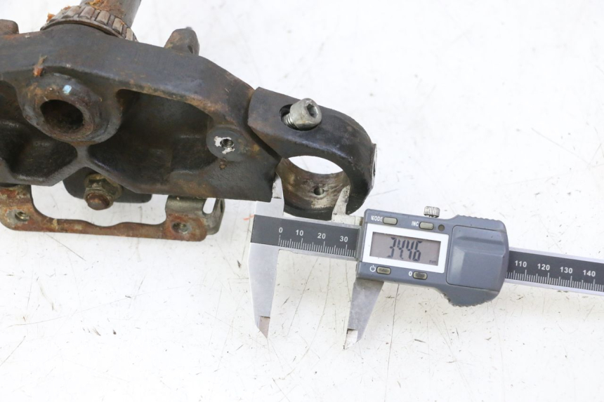 photo de GABELBRÃœCKE HYOSUNG GV AQUILA 125 (2000 - 2009) - Detailansicht des Bauteils