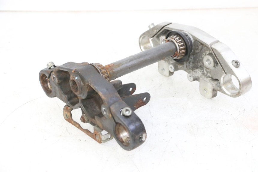 photo de GABELBRÃœCKE HYOSUNG GV AQUILA 125 (2000 - 2009) - Oberflächenzustand und Material