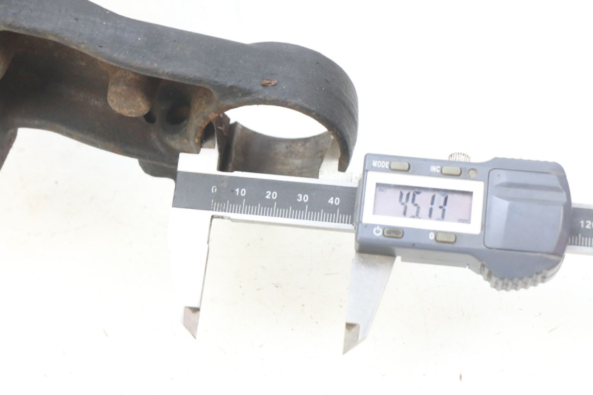 photo de GABELBRÃœCKE HONDA CBR RR FIREBLADE 900 (1992 - 1994) - Detailansicht des Bauteils