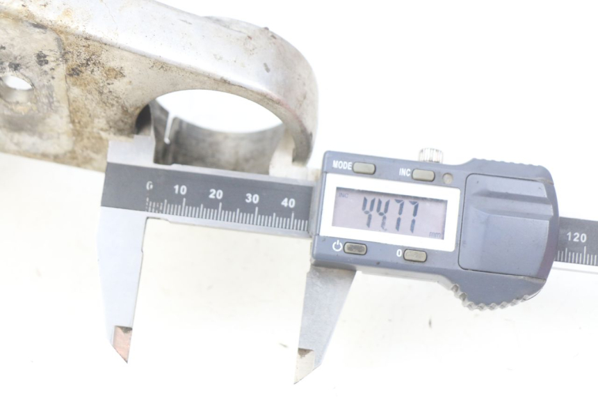 photo de GABELBRÃœCKE HONDA CBR RR FIREBLADE 900 (1992 - 1994) - Zoom auf Gebrauchszustand