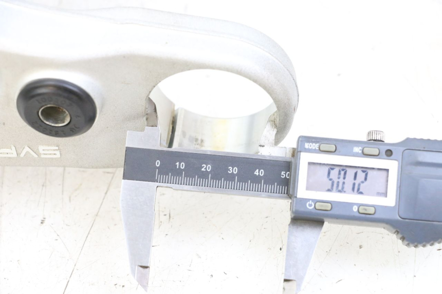 photo de GABELBRÃœCKE HUSQVARNA SVARTPILEN 401 (2018 - 2023) - Zoom auf Gebrauchszustand