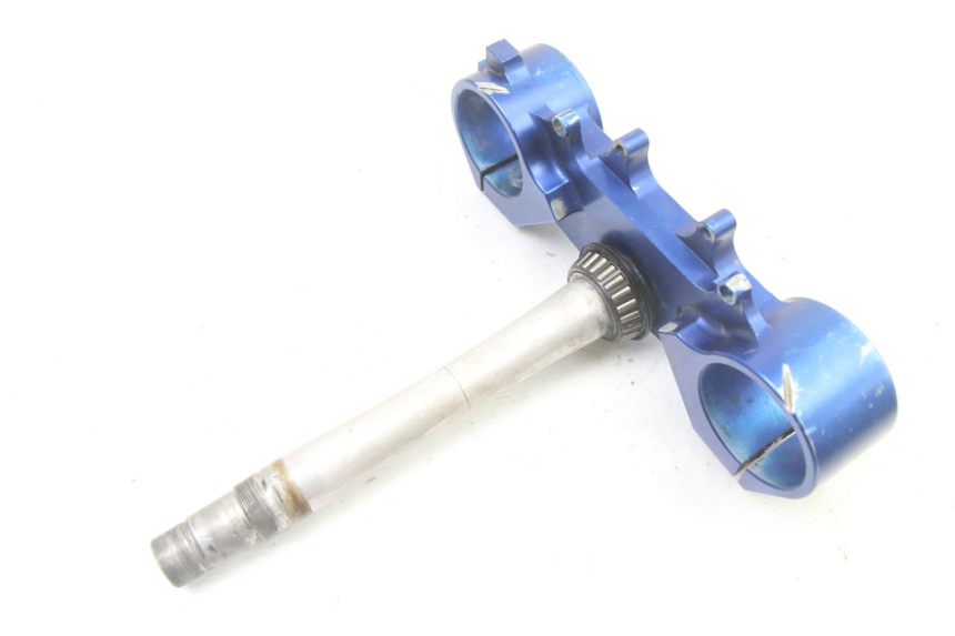 photo de GABELBRÃœCKE UNTEN YAMAHA YZ 125 (2006 - 2016) - Details der Befestigungspunkte