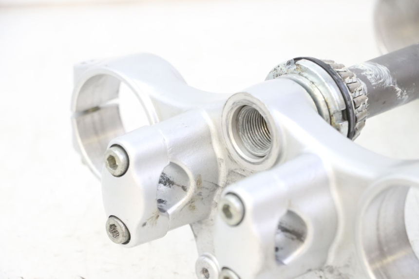 photo de GABELBRÃœCKE RIEJU MRT 50 (2018 - 2021) - Charakteristische Merkmale