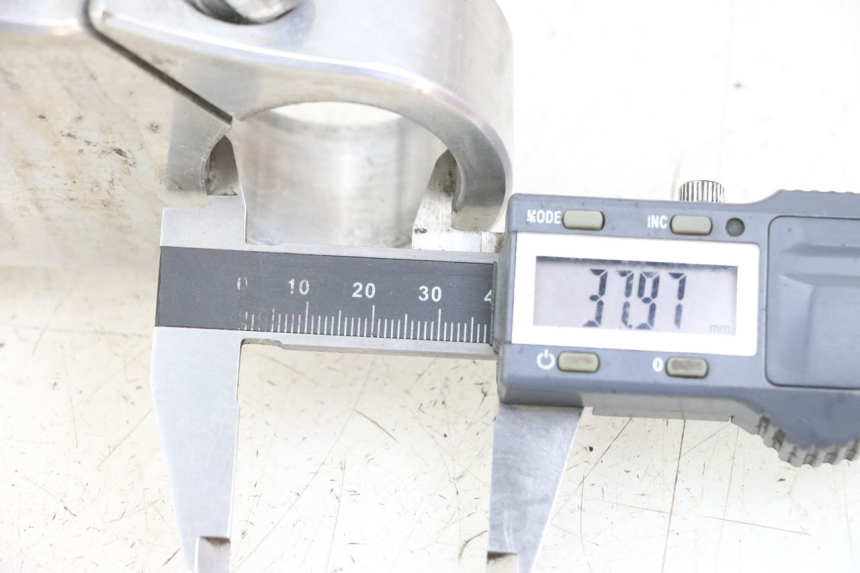 photo de GABELBRÃœCKE HARLEY DAVIDSON SPORTSTER XL CUSTOM 1200 (2003 - 2004) - Weitere Ansicht des Artikels