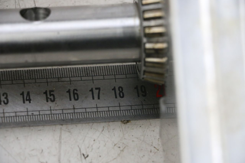 photo de GABELBRÃœCKE HARLEY DAVIDSON SPORTSTER XL CUSTOM 1200 (2003 - 2004) - Technische Nahaufnahme