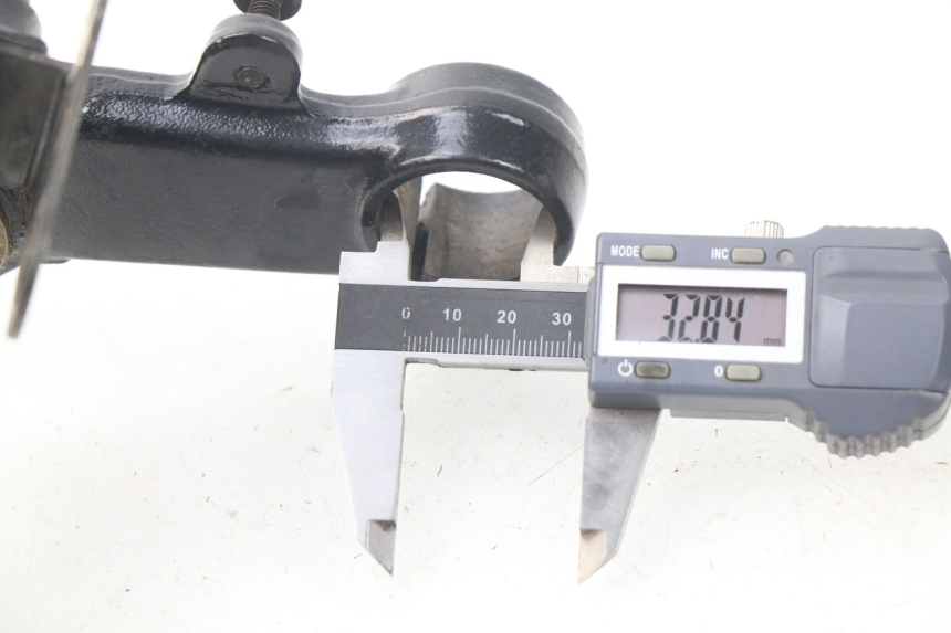 photo de OBERE GABELBRüCKE HONDA CA REBEL 125 (1995 - 2001) - Zoom auf Gebrauchszustand