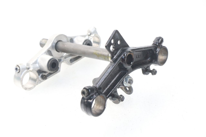 photo de OBERE GABELBRüCKE HONDA CA REBEL 125 (1995 - 2001) - Details der Befestigungspunkte