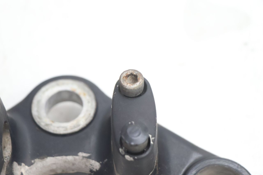 photo de GABELBRÃœCKE OBEN HONDA CB TWO FIFTY 250 (1991 - 2002) - Detailansicht des Bauteils