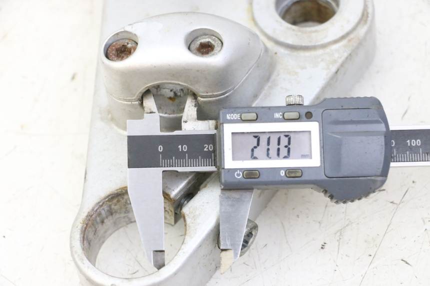 photo de GABELBRÃœCKE OBEN APRILIA CLASSIC 125 (1995 - 2001) - Detailansicht des Bauteils