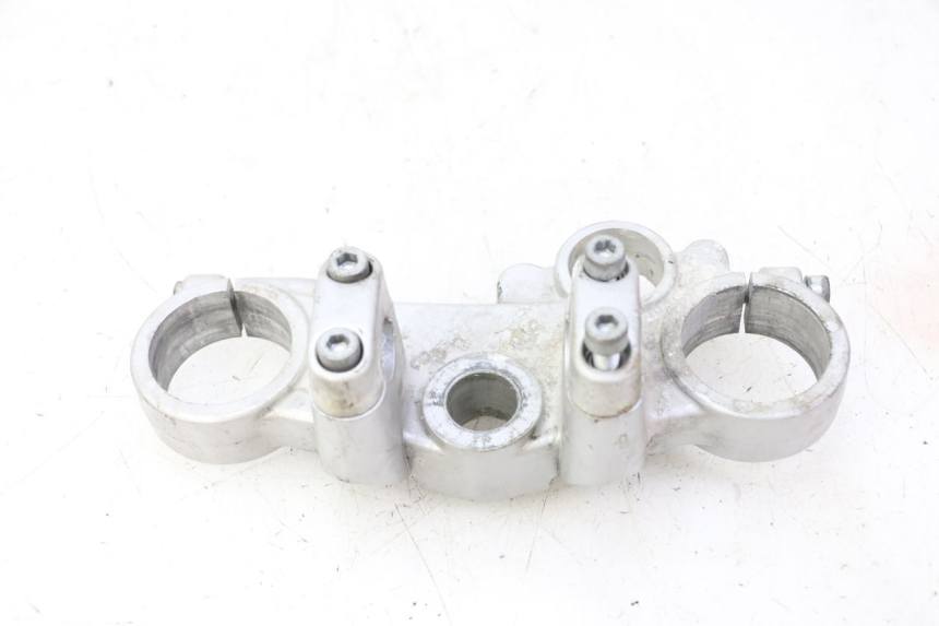 photo de GABELBRÃœCKE OBEN APRILIA ETX 125 (1998 - 2002) - Oberflächenzustand und Material