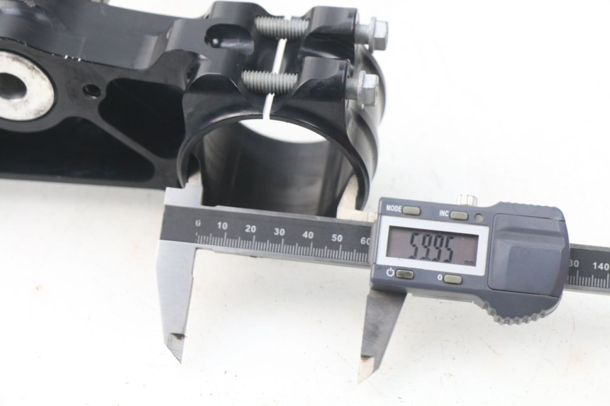 photo de GABELBRÃœCKE OBEN HUSQVARNA FC 350 (2019 - 2022) - Detailansicht des Bauteils