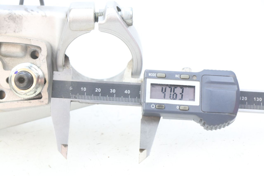 photo de GABELBRÃœCKE OBEN YAMAHA FJR ABS 1300 (2016 - 2020) - Detailansicht des Bauteils