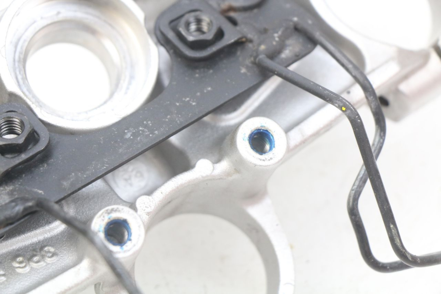 photo de GABELBRÃœCKE OBEN YAMAHA FJR ABS 1300 (2016 - 2020) - Technische Nahaufnahme