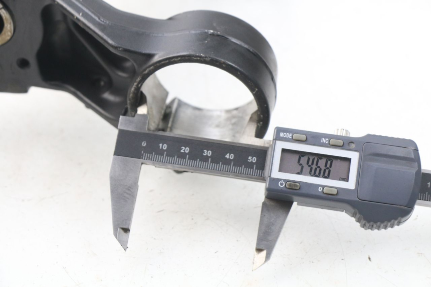 photo de GABELBRÃœCKE OBEN YAMAHA FZ8 800 (2010 - 2016) - Zoom auf Gebrauchszustand