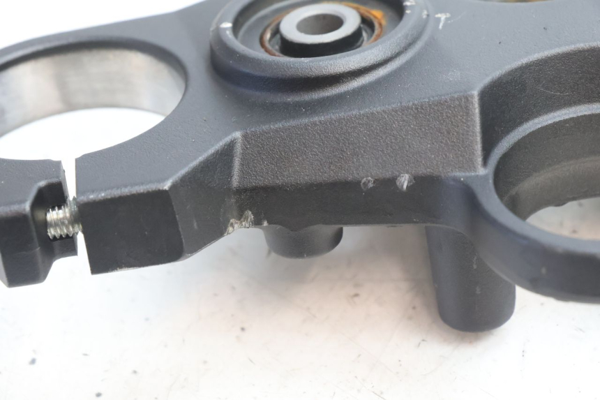 photo de GABELBRÃœCKE OBEN YAMAHA FZ8 800 (2010 - 2016) - Weitere Ansicht des Artikels