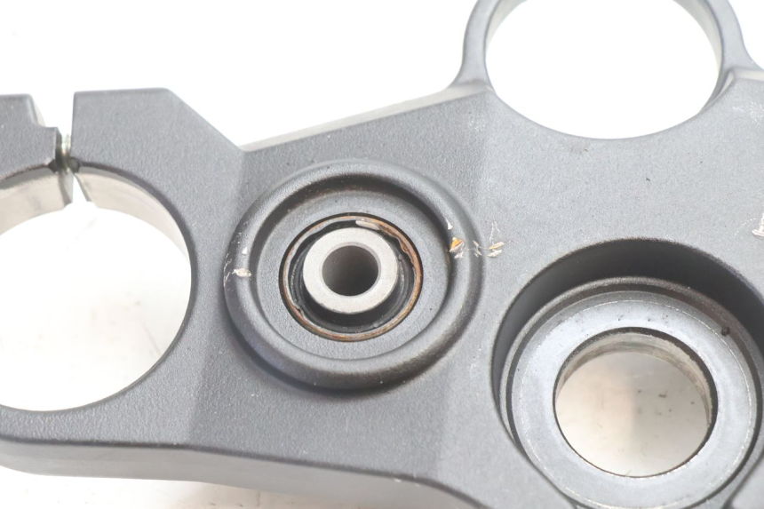 photo de GABELBRÃœCKE OBEN YAMAHA FZ8 800 (2010 - 2016) - Zoom auf Gebrauchszustand