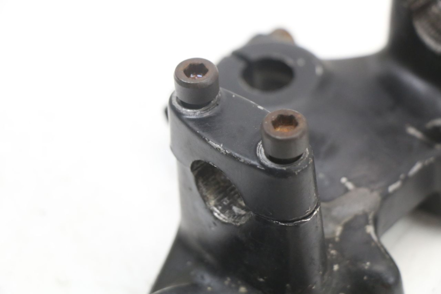 photo de GABELBRÃœCKE OBEN SUZUKI GSX E 250 (1982 - 1983) - Technische Nahaufnahme