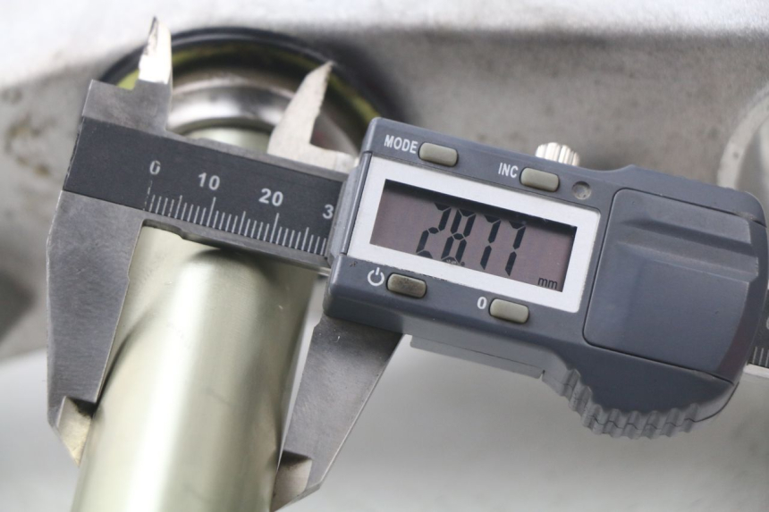 photo de GABELBRÃœCKE OBEN SUZUKI GSX-R GSXR K16 1000 (2012 - 2016) - Technische Nahaufnahme