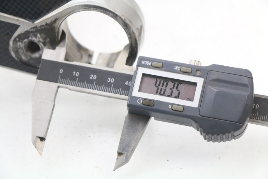 photo de GABELBRÃœCKE OBEN SUZUKI GSXF GSX F 600 (1988 - 1997) - Technische Nahaufnahme