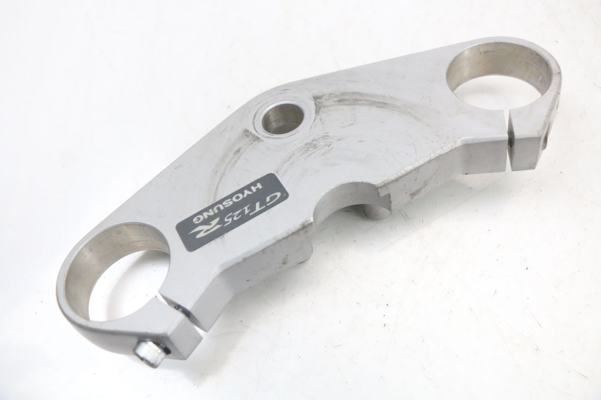 photo de GABELBRÃœCKE OBEN HYOSUNG GTR 125 (2006 - 2008) - Zoom auf Gebrauchszustand