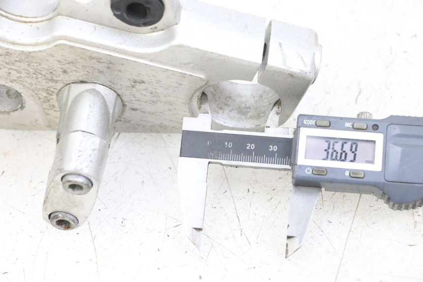 photo de GABELBRÃœCKE OBEN JINLUN JL HIGHLANDER 125 (2007 - 2015) - Detailansicht des Bauteils