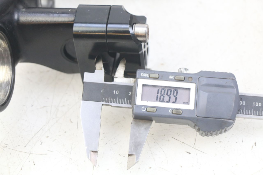 photo de OBERE GABELBRüCKE KAWASAKI KX 85 (2001 - 2013) - Zoom auf Gebrauchszustand