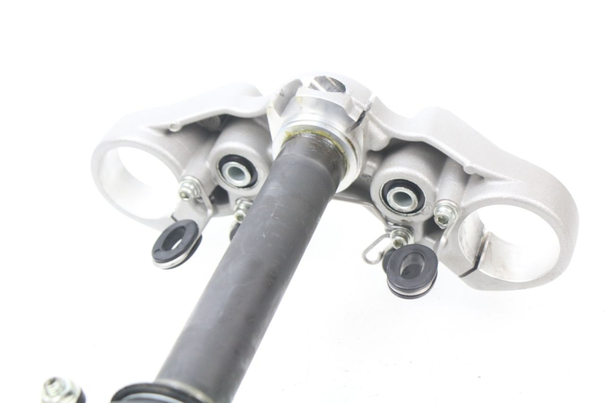 photo de GABELBRÃœCKE OBEN DUCATI M796 MONSTER 796 (2010 - 2014) - Details der Befestigungspunkte