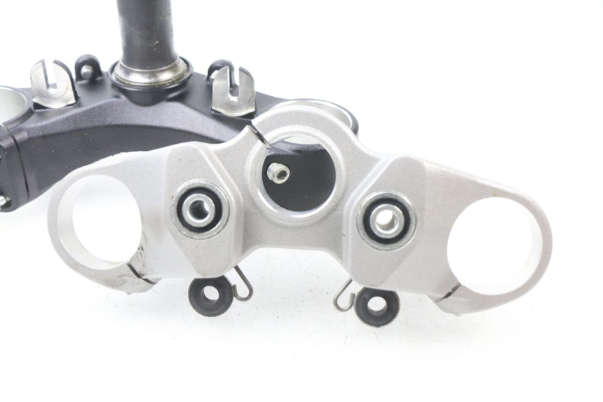 photo de GABELBRÃœCKE OBEN DUCATI M796 MONSTER 796 (2010 - 2014) - Kennzeichnungen und Originalreferenzen