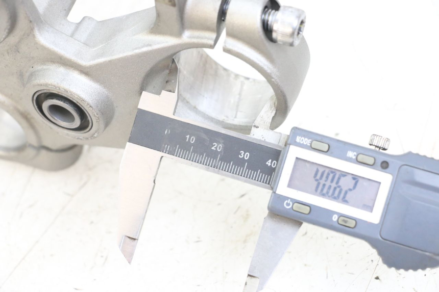 photo de OBERE GABELBRüCKE YAMAHA MT-07 MT07 ABS 700 (2014 - 2017) - Zoom auf Gebrauchszustand